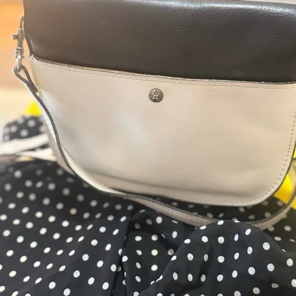 Patricia Nash Black and White Crossbody Bag with brush nickel Toned Hardware - Picture 5 of 6